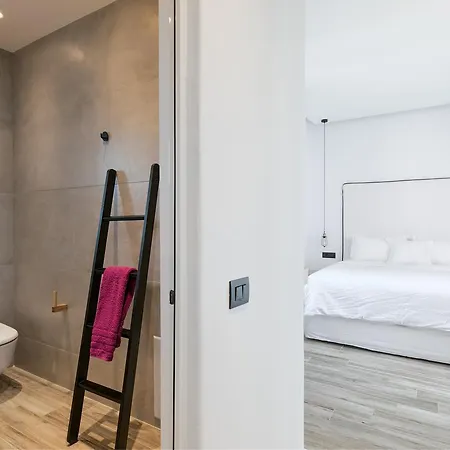 Portes & Mykonos Hotel